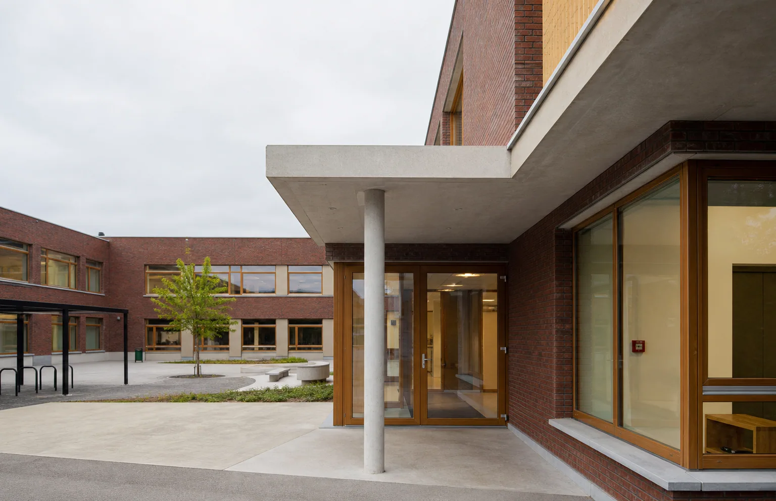 Hedendaags schoolgebouw in Vlaams-Brabant